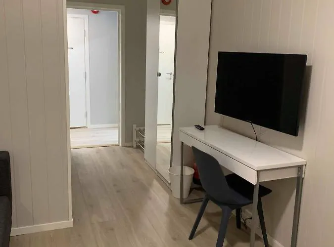 Overnatting, Finnskoggata 20 *