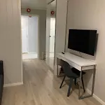 Overnatting, Finnskoggata 20 *