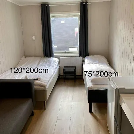 Overnatting, Finnskoggata 20 *